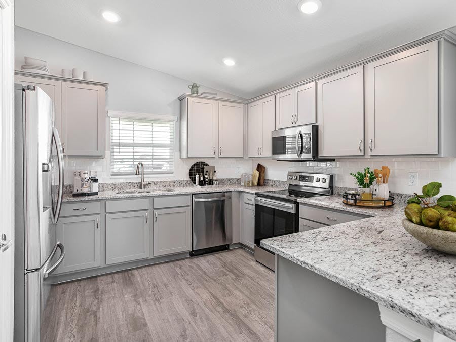 36-in. kitchen cabinets are one of the most popular kitchen design options in Florida new homes